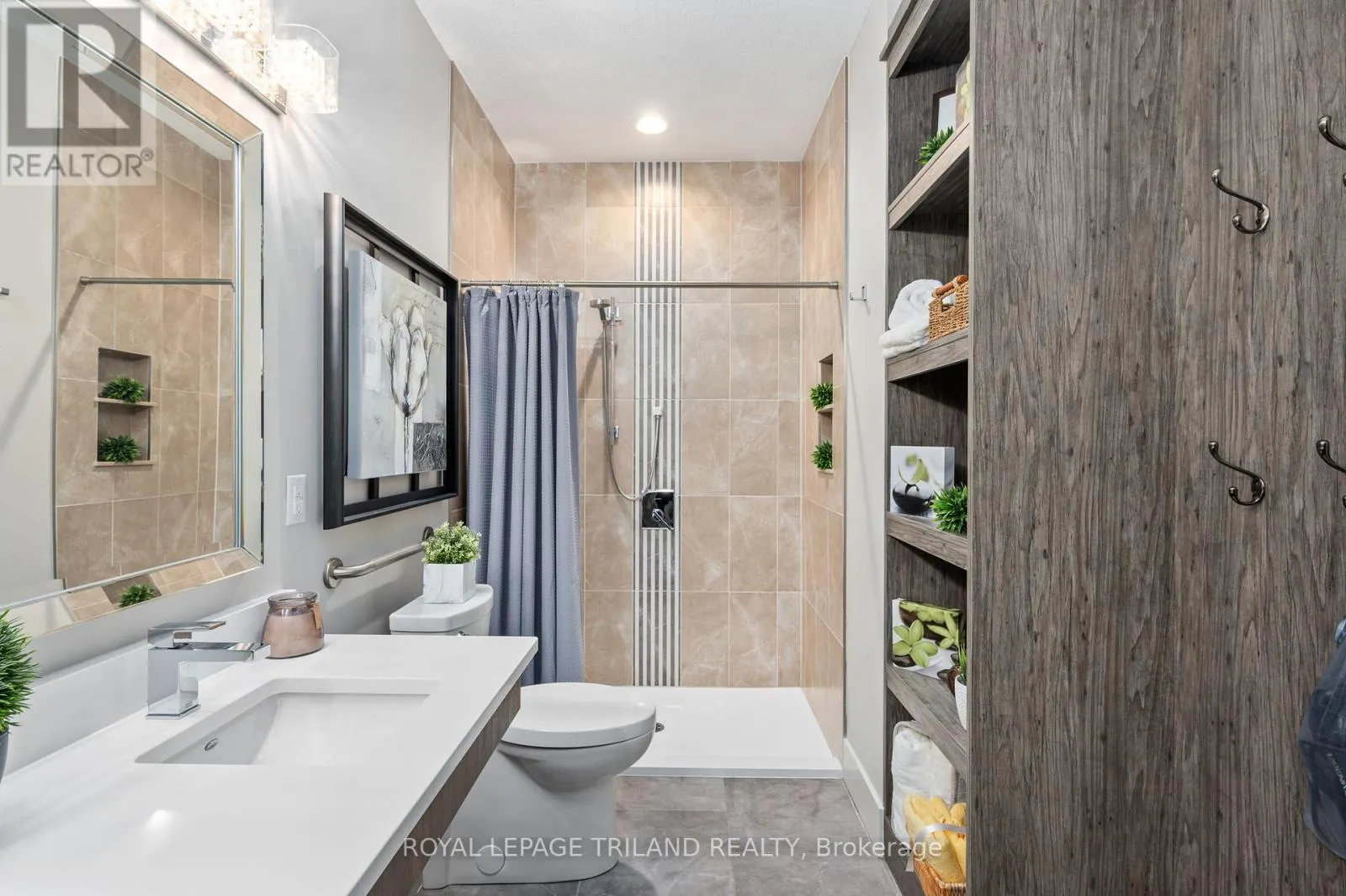 15 - 355 EDITH CAVELL BOULEVARD, #15