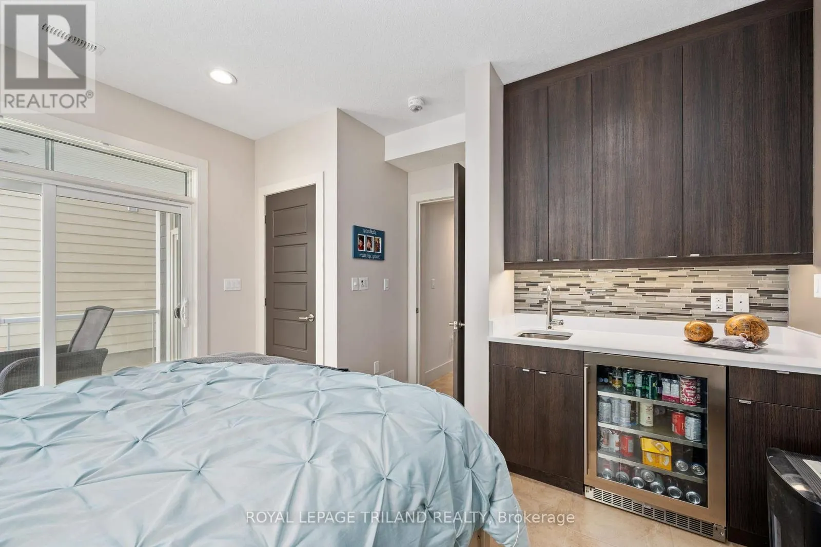 15 - 355 EDITH CAVELL BOULEVARD, #15