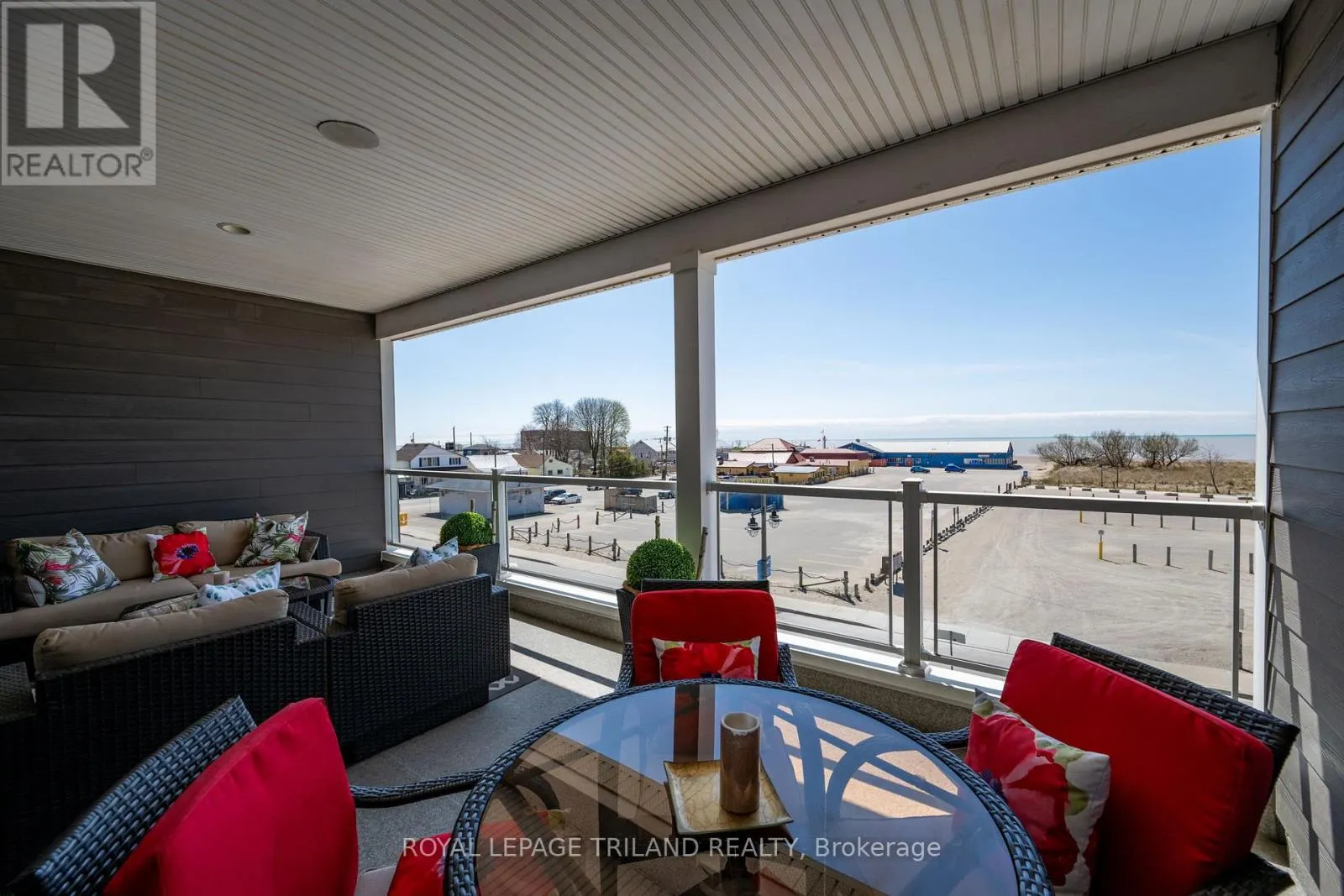 15 - 355 EDITH CAVELL BOULEVARD, #15