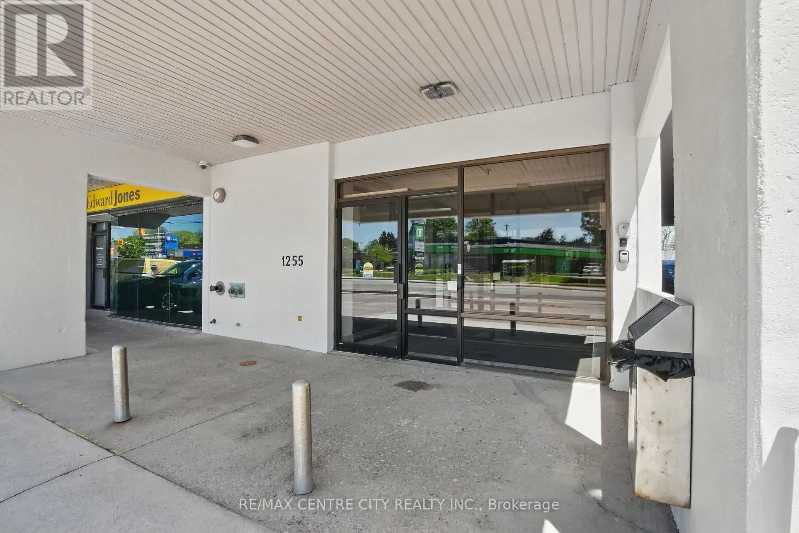 703 - 1255 COMMISSIONERS ROAD W, #703
