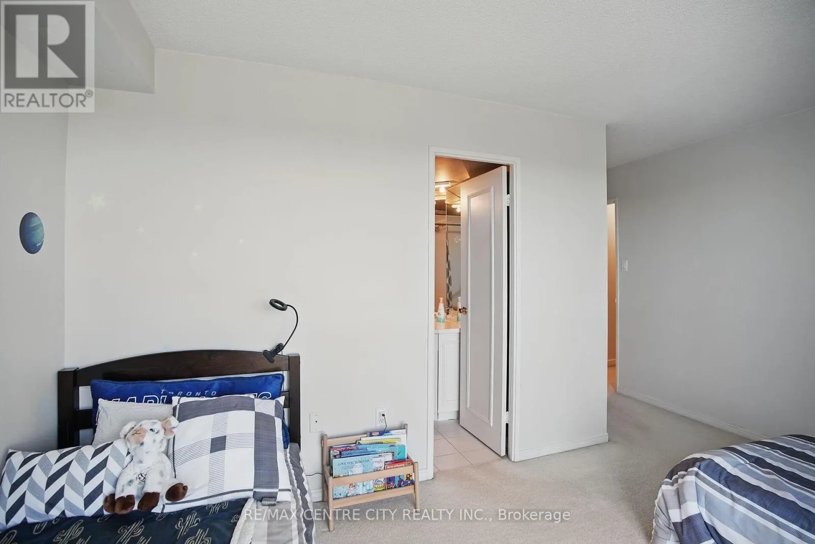 703 - 1255 COMMISSIONERS ROAD W, #703