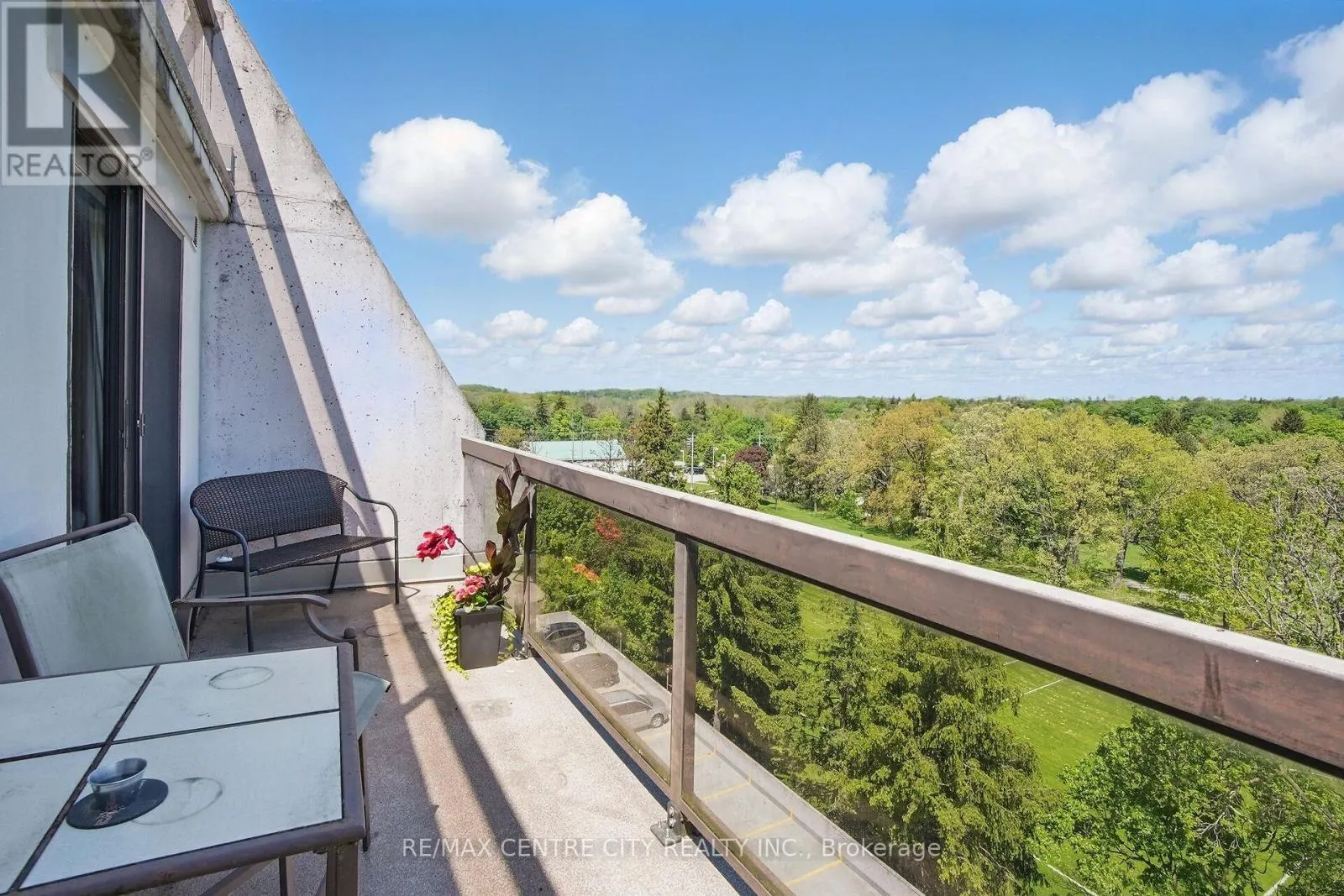 703 - 1255 COMMISSIONERS ROAD W, #703
