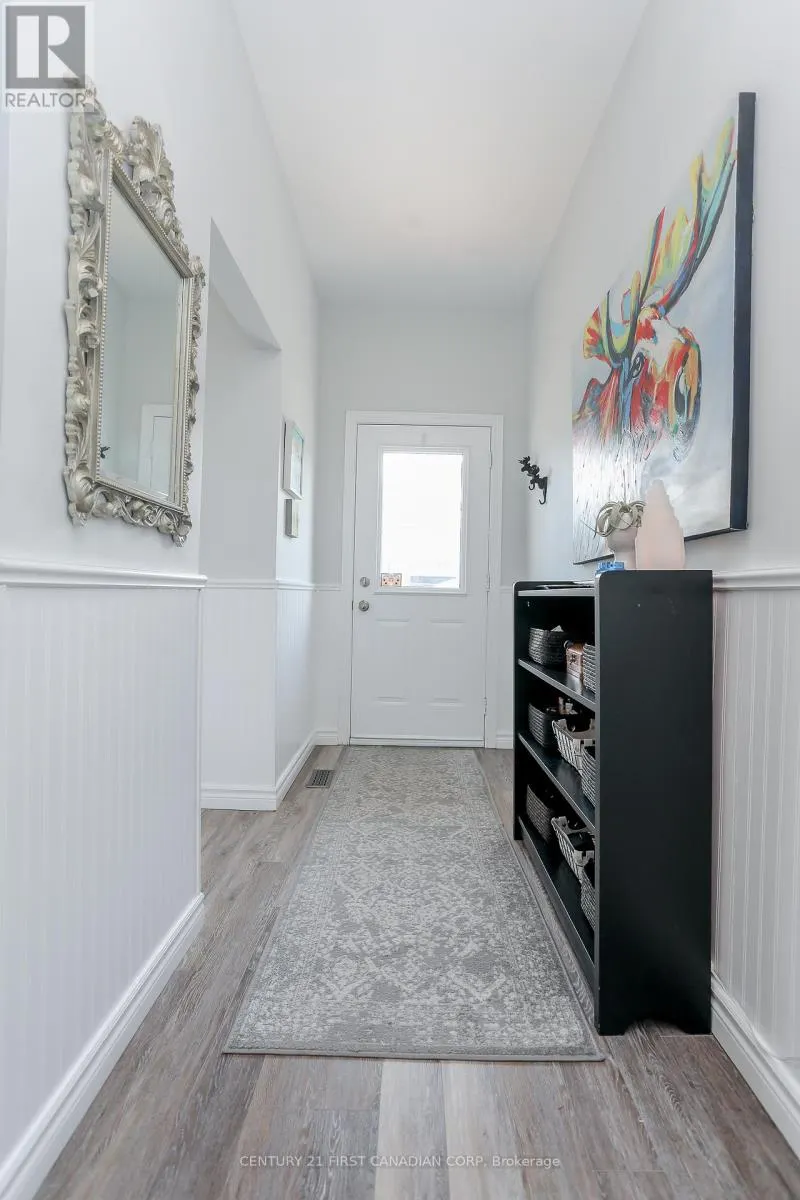 10 - 374 FRONT STREET, #10