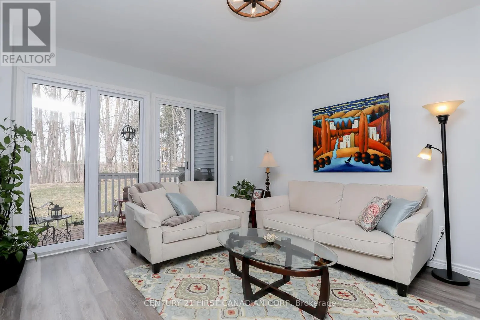 10 - 374 FRONT STREET, #10