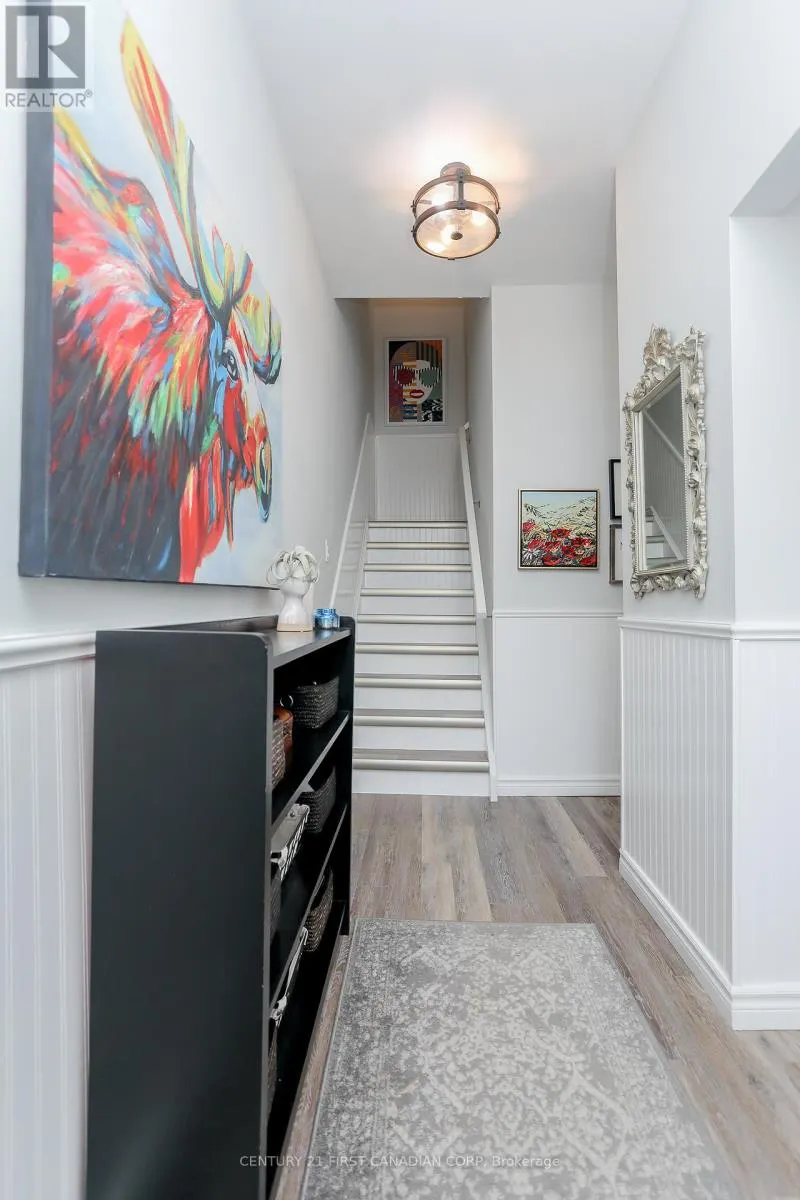 10 - 374 FRONT STREET, #10