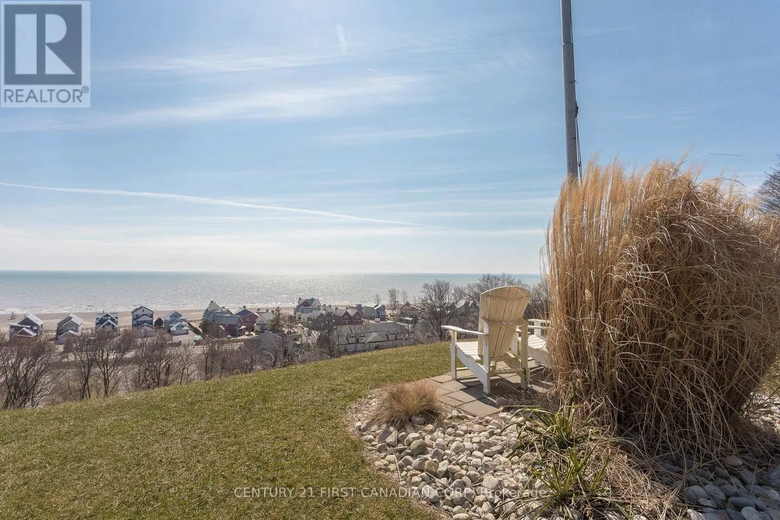 10 - 374 FRONT STREET, #10