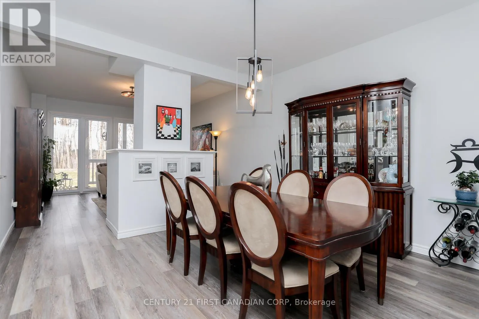 10 - 374 FRONT STREET, #10