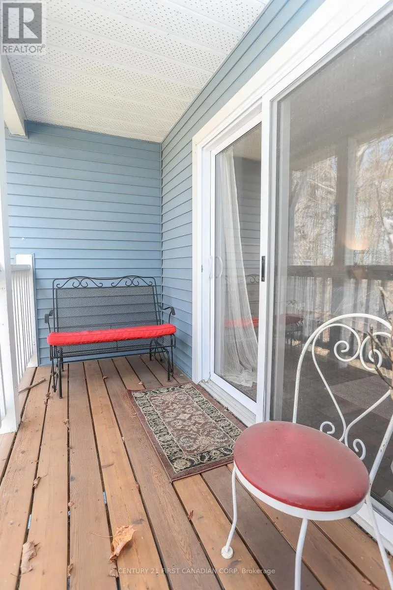 10 - 374 FRONT STREET, #10