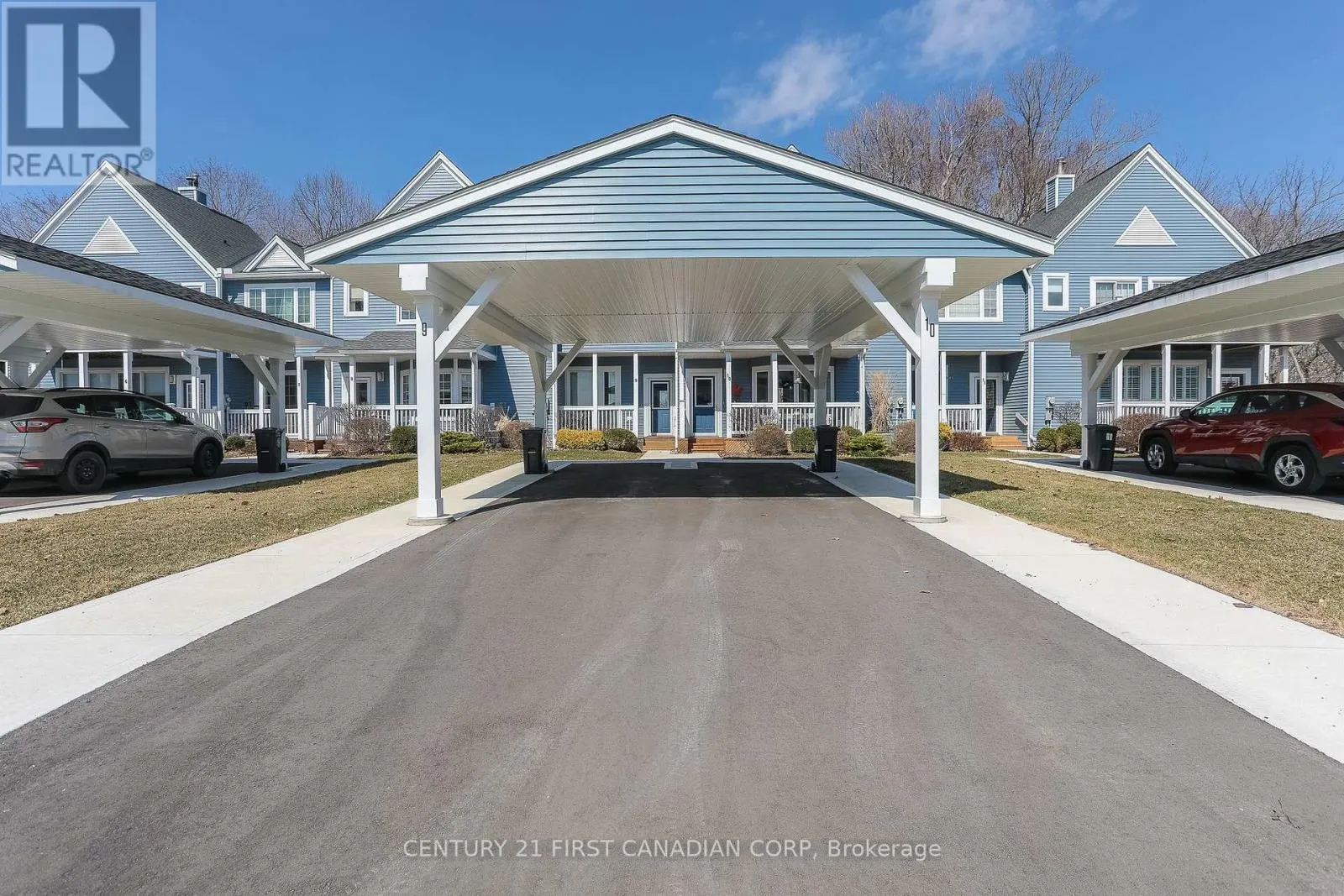 10 - 374 FRONT STREET, #10