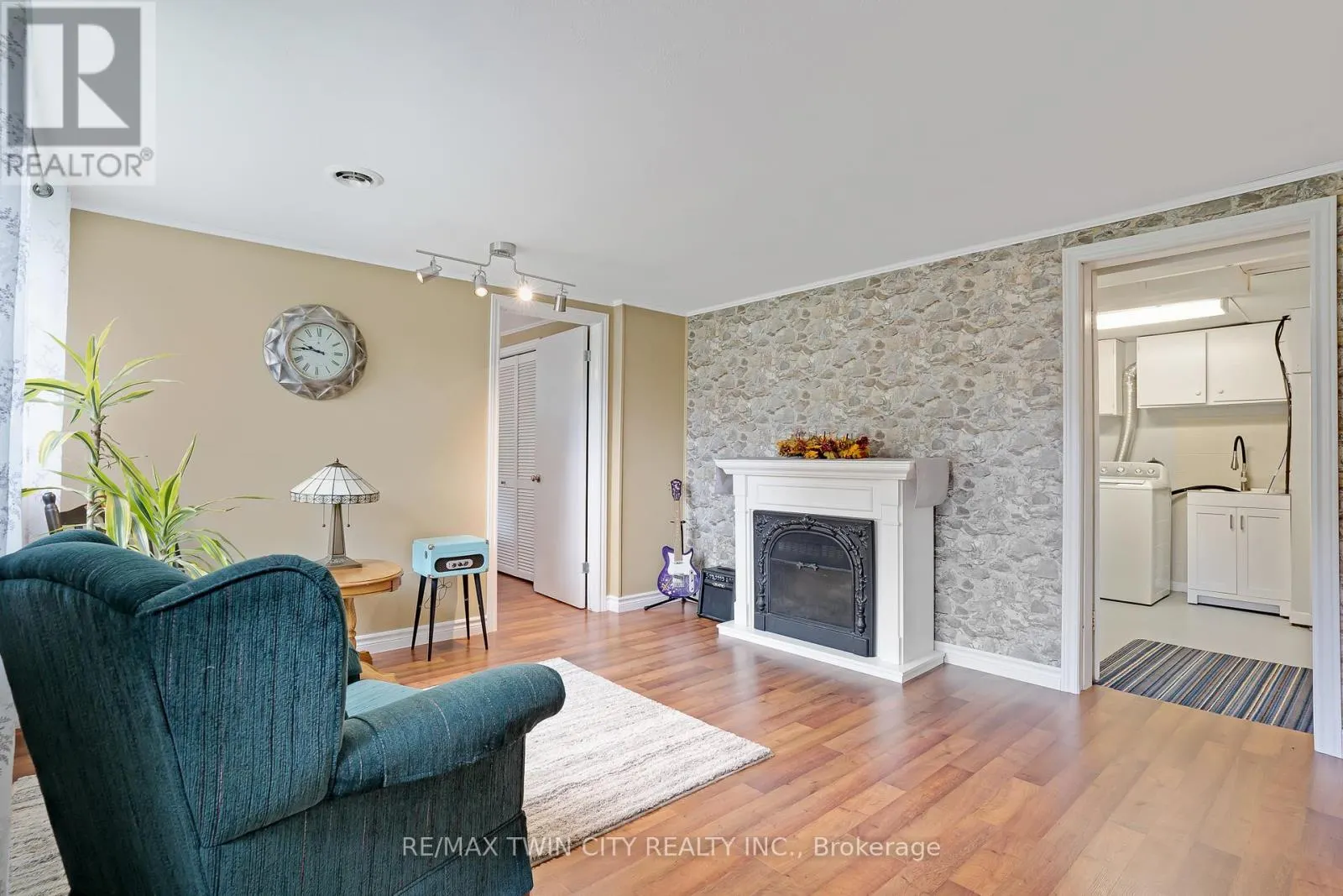 7011 WELLINGTON RD 124 ROAD