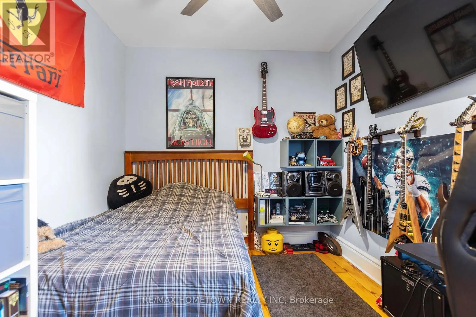 198 JAMES STREET W