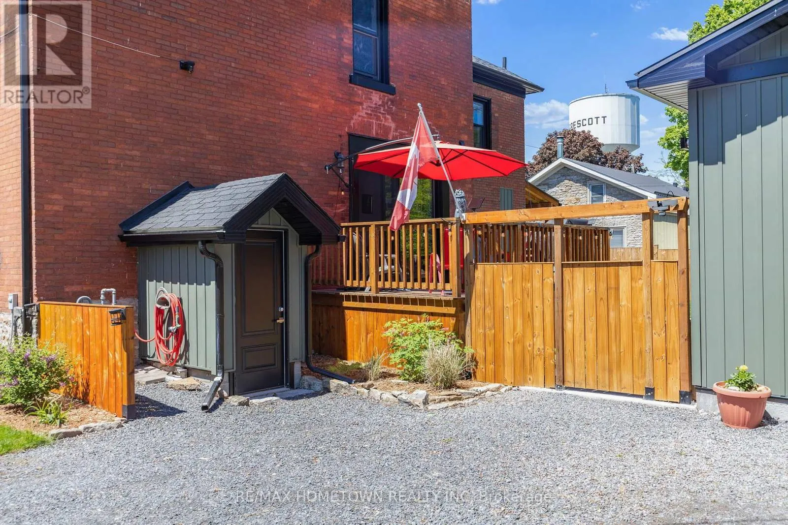 198 JAMES STREET W
