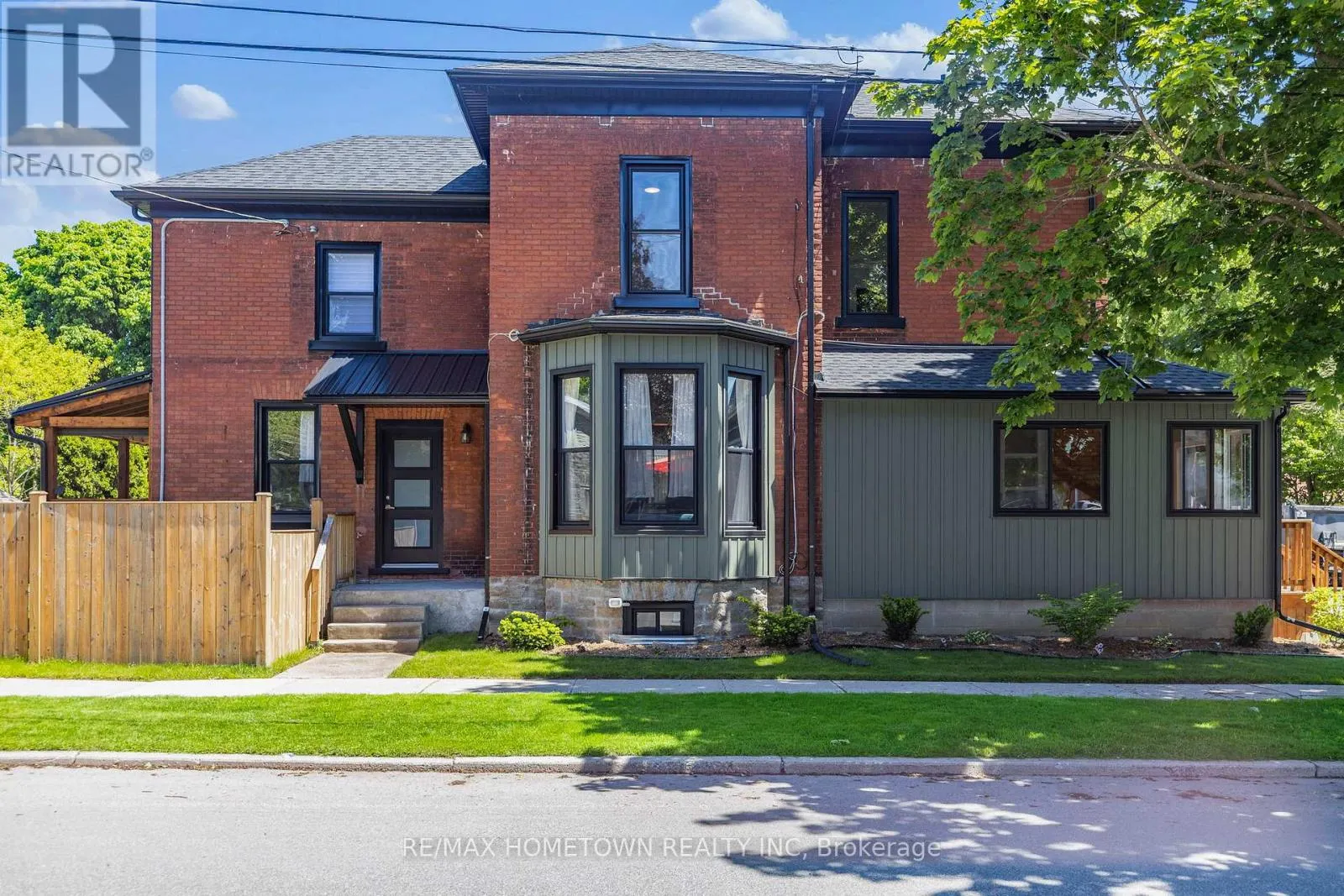 198 JAMES STREET W