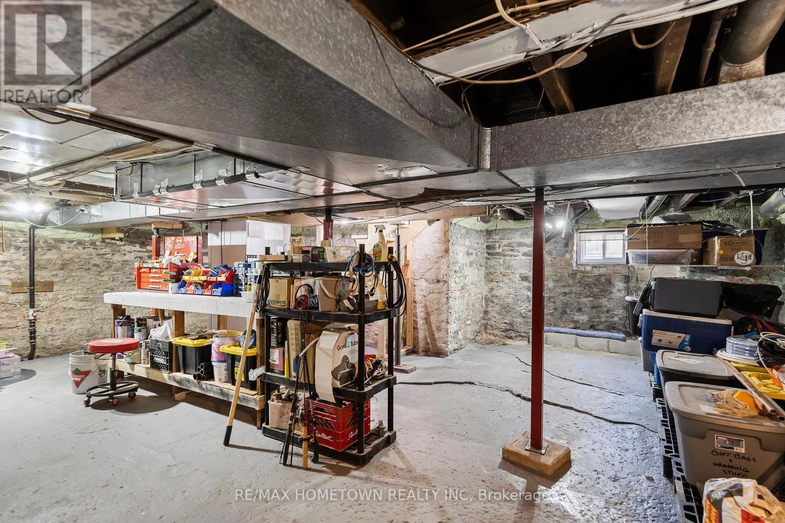 198 JAMES STREET W