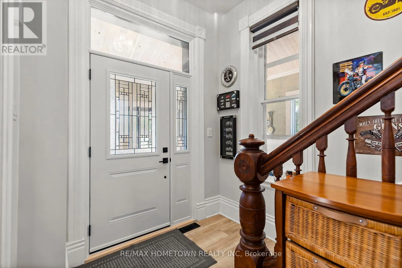 198 JAMES STREET W