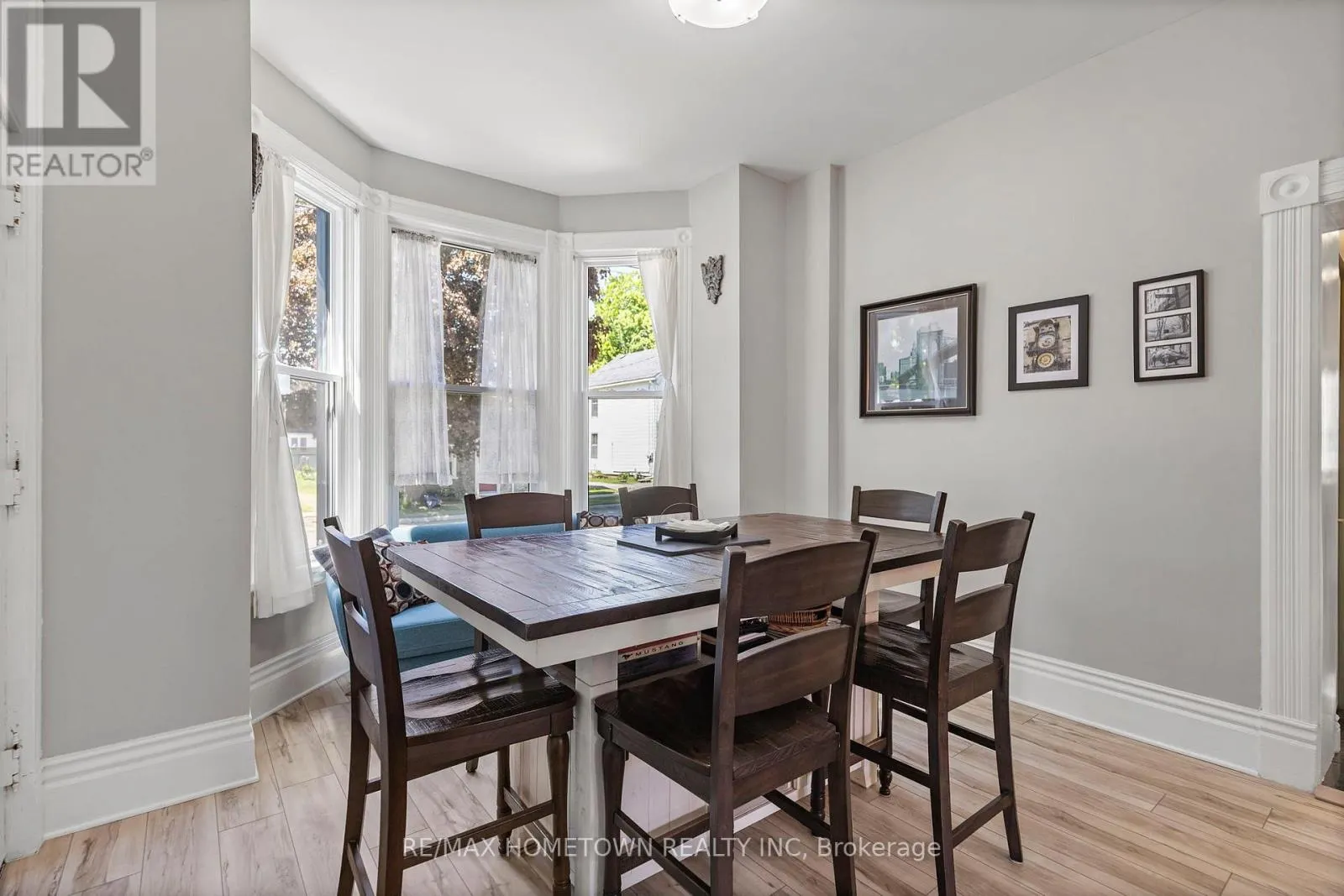 198 JAMES STREET W