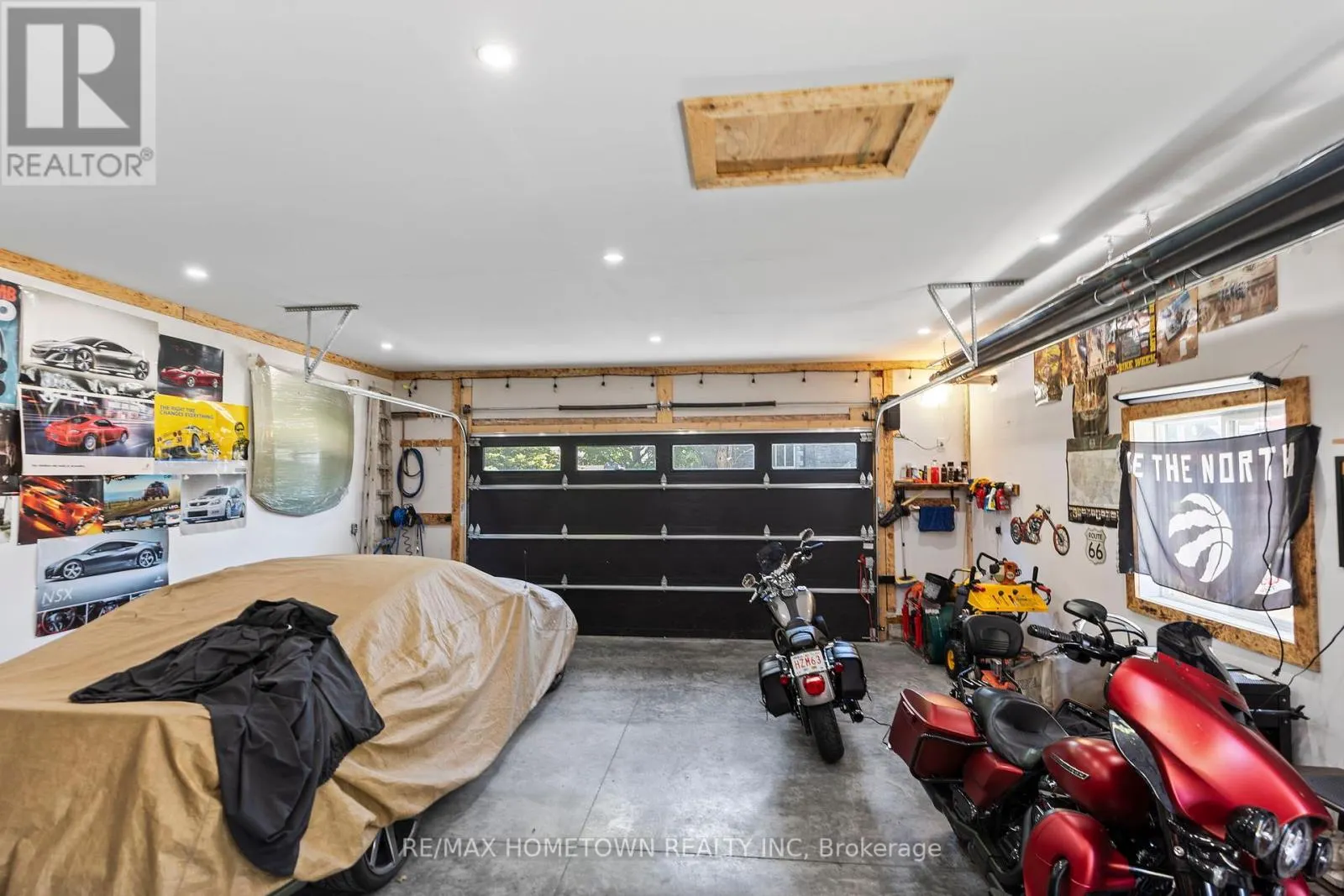 198 JAMES STREET W