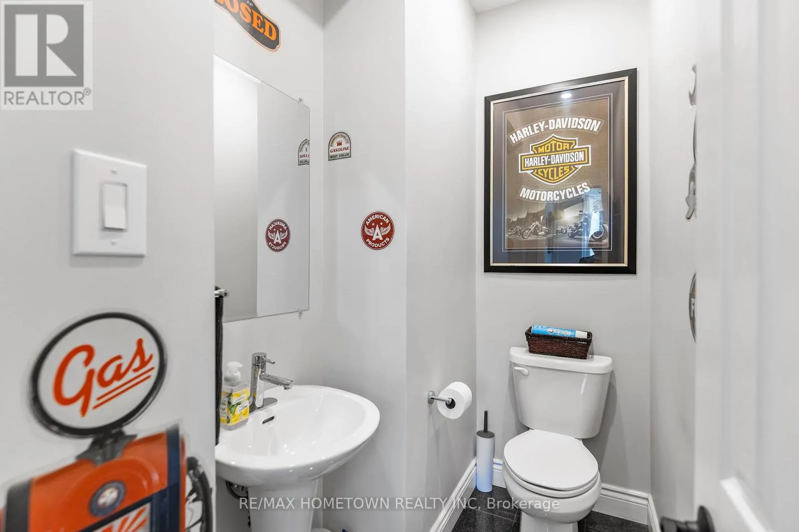 198 JAMES STREET W