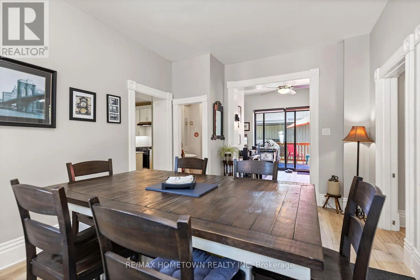 198 JAMES STREET W