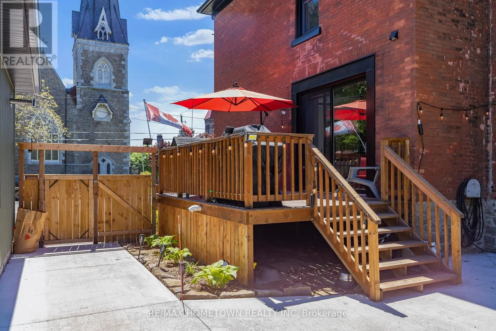 198 JAMES STREET W