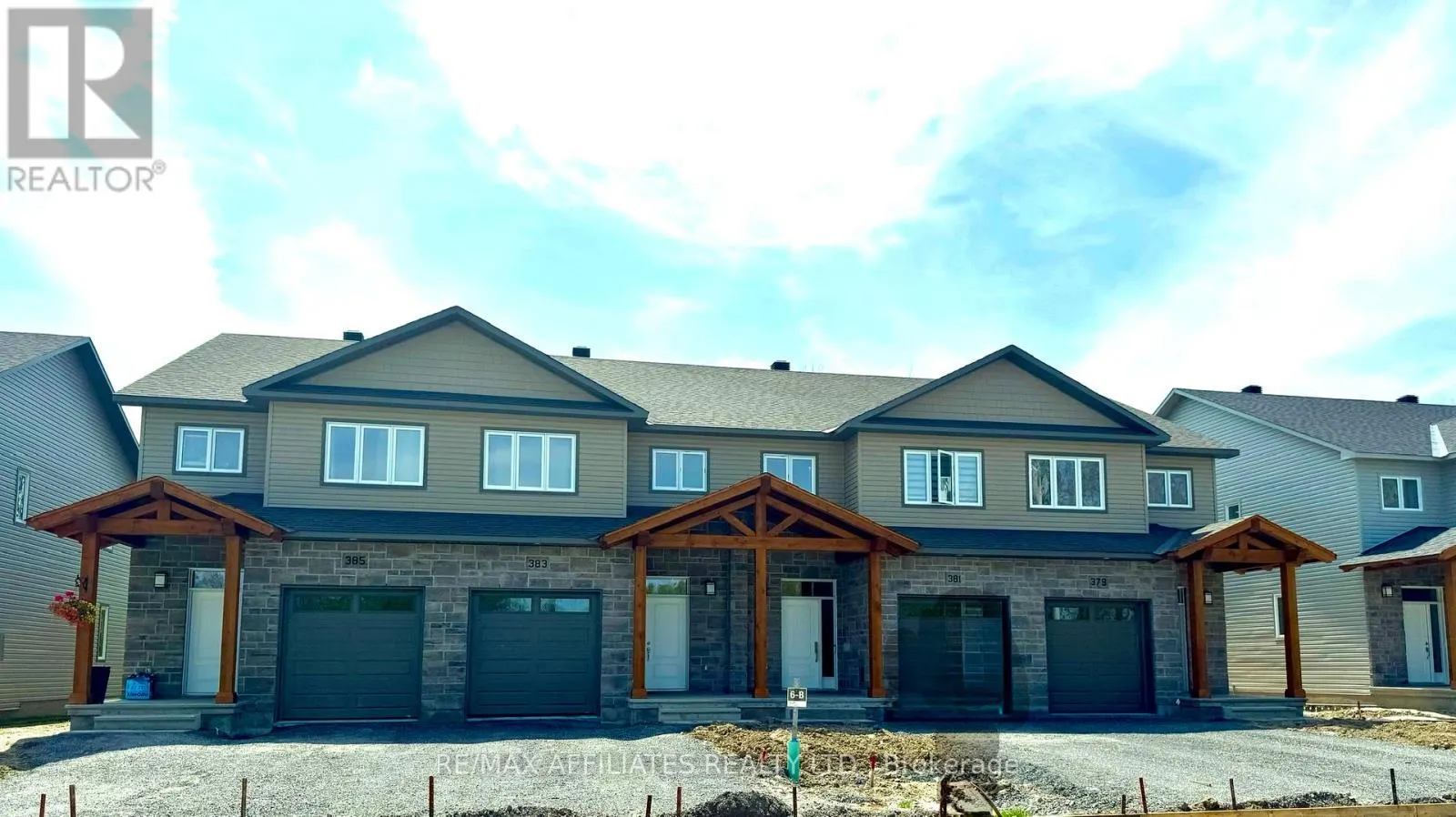 359 VOYAGEUR PLACE