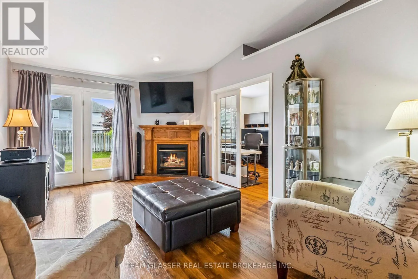 5 - 5 FOXHOLLOW DRIVE, #5
