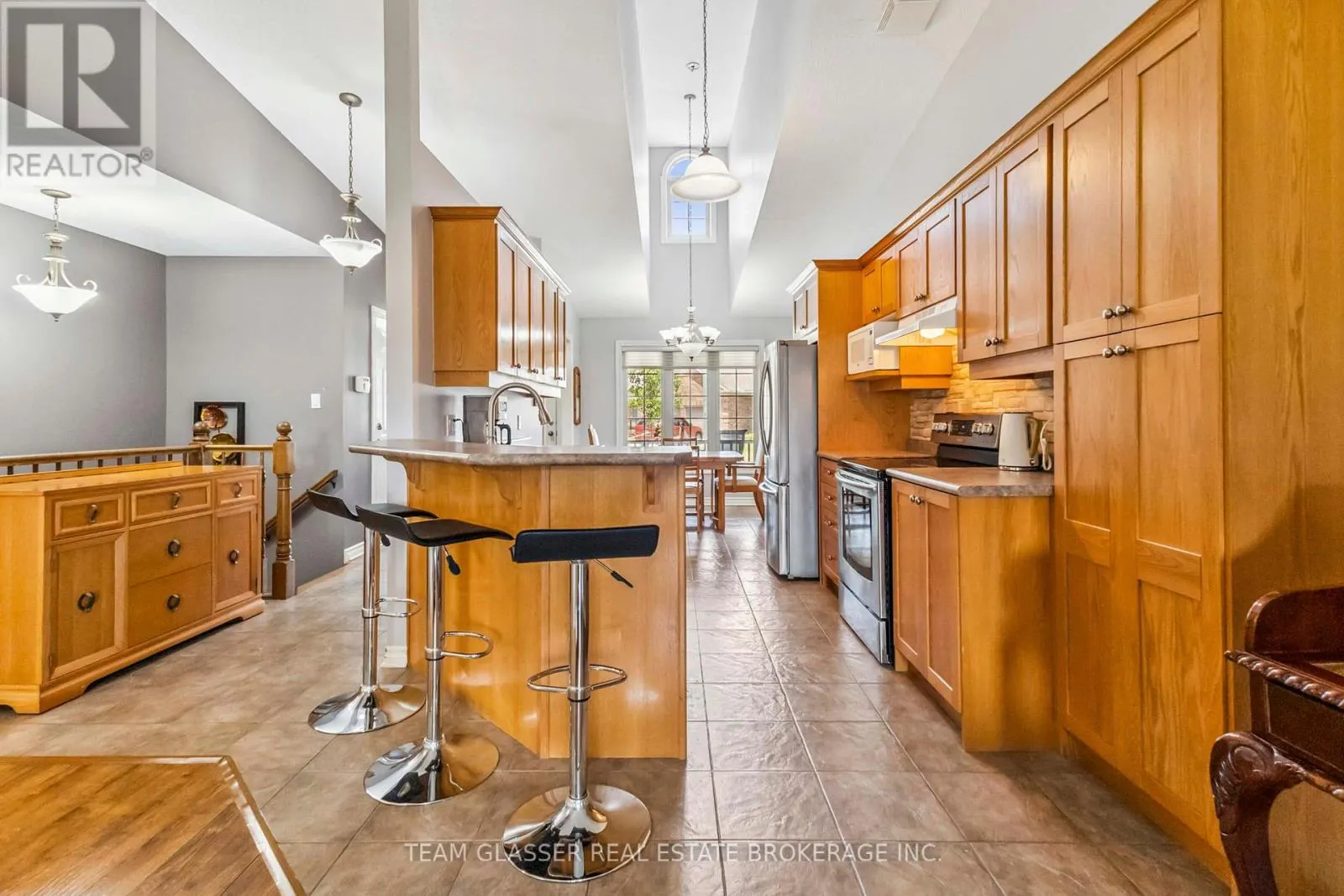 5 - 5 FOXHOLLOW DRIVE, #5