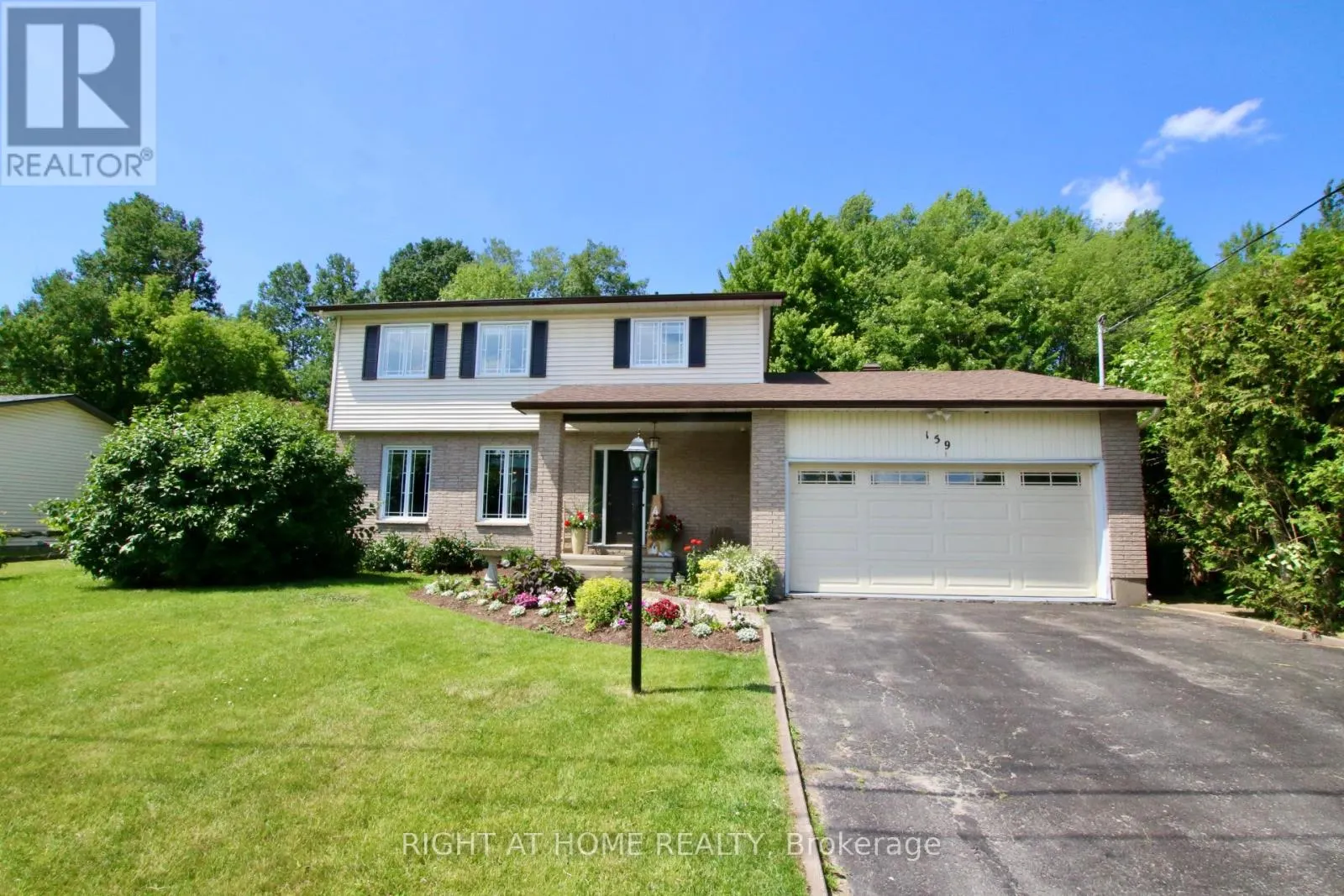 159 DUNLOP CRESCENT