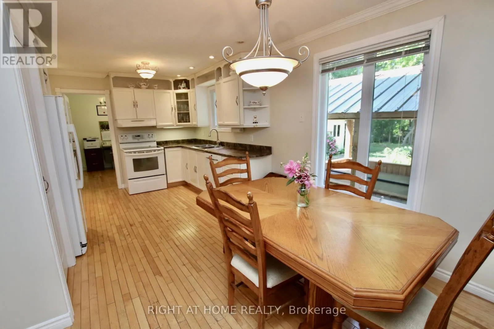 159 DUNLOP CRESCENT