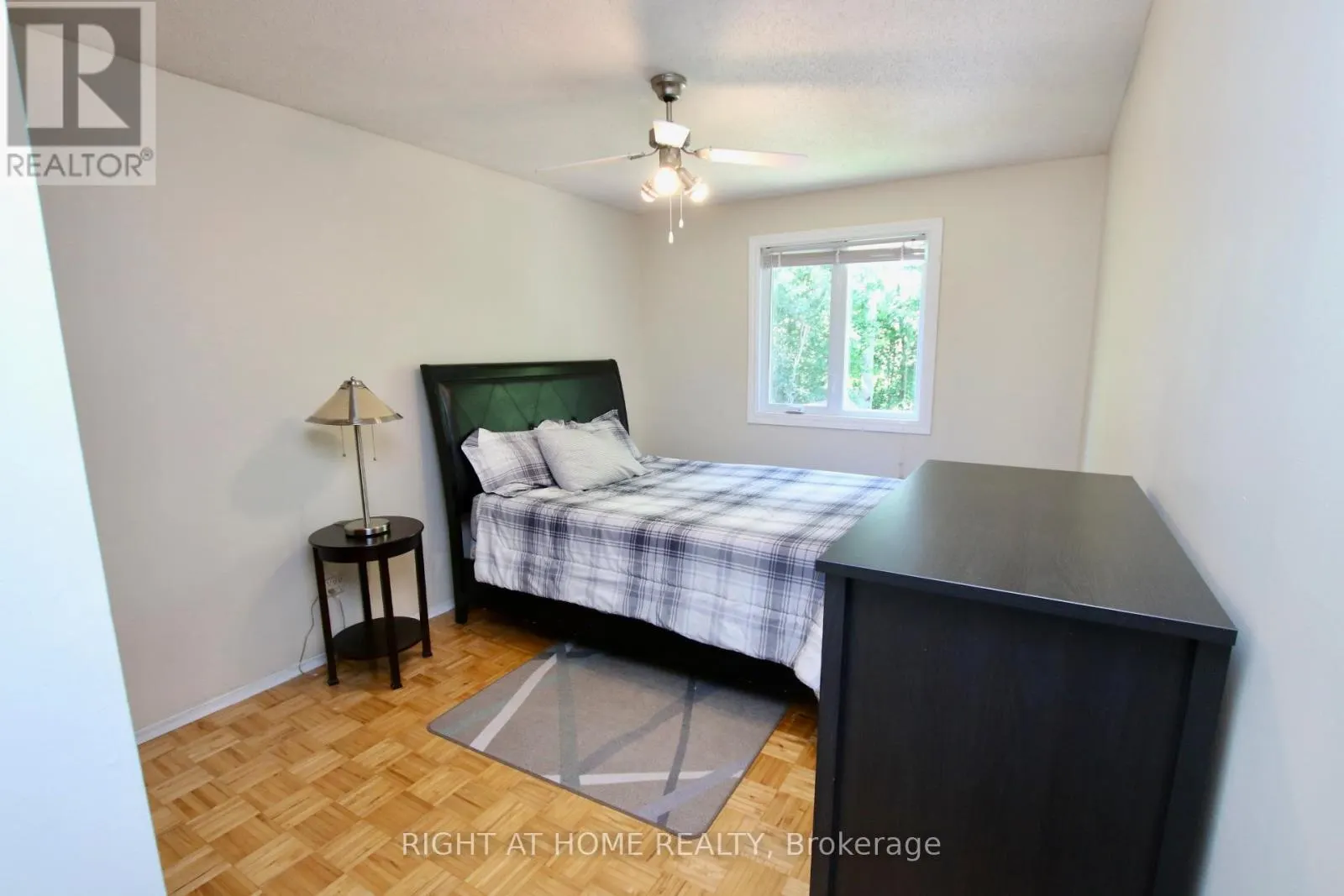 159 DUNLOP CRESCENT
