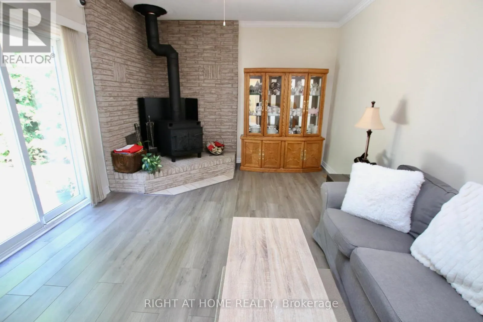 159 DUNLOP CRESCENT