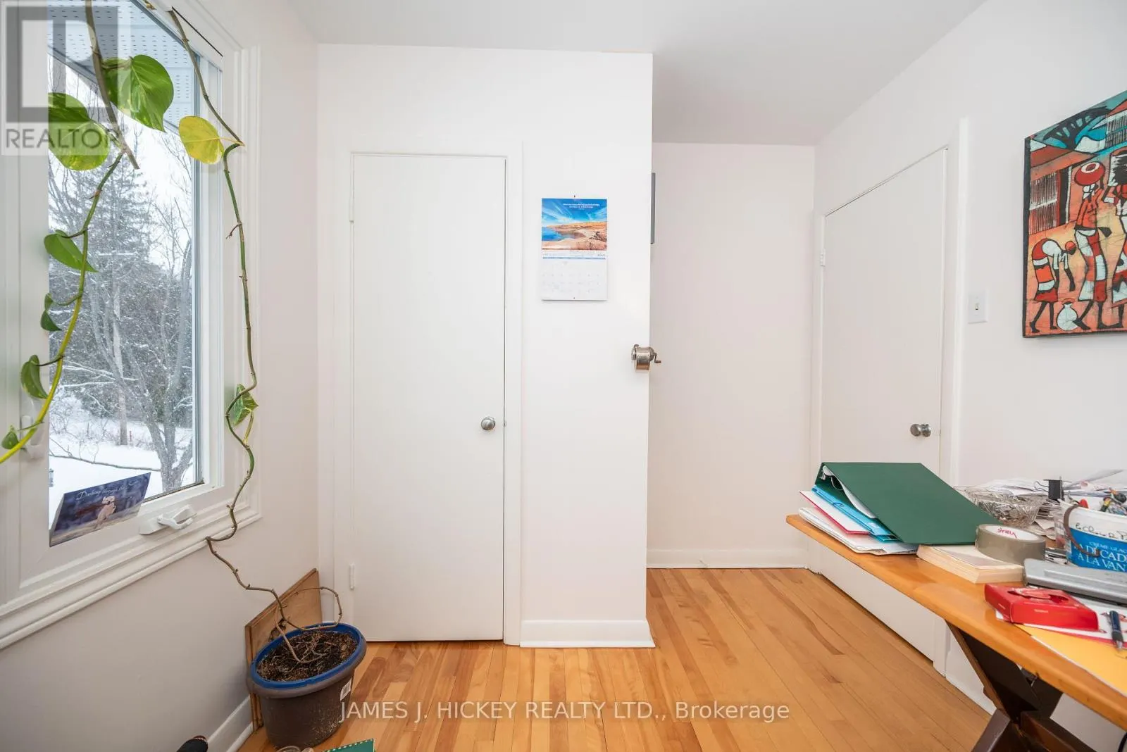 8 TWEEDSMUIR PLACE