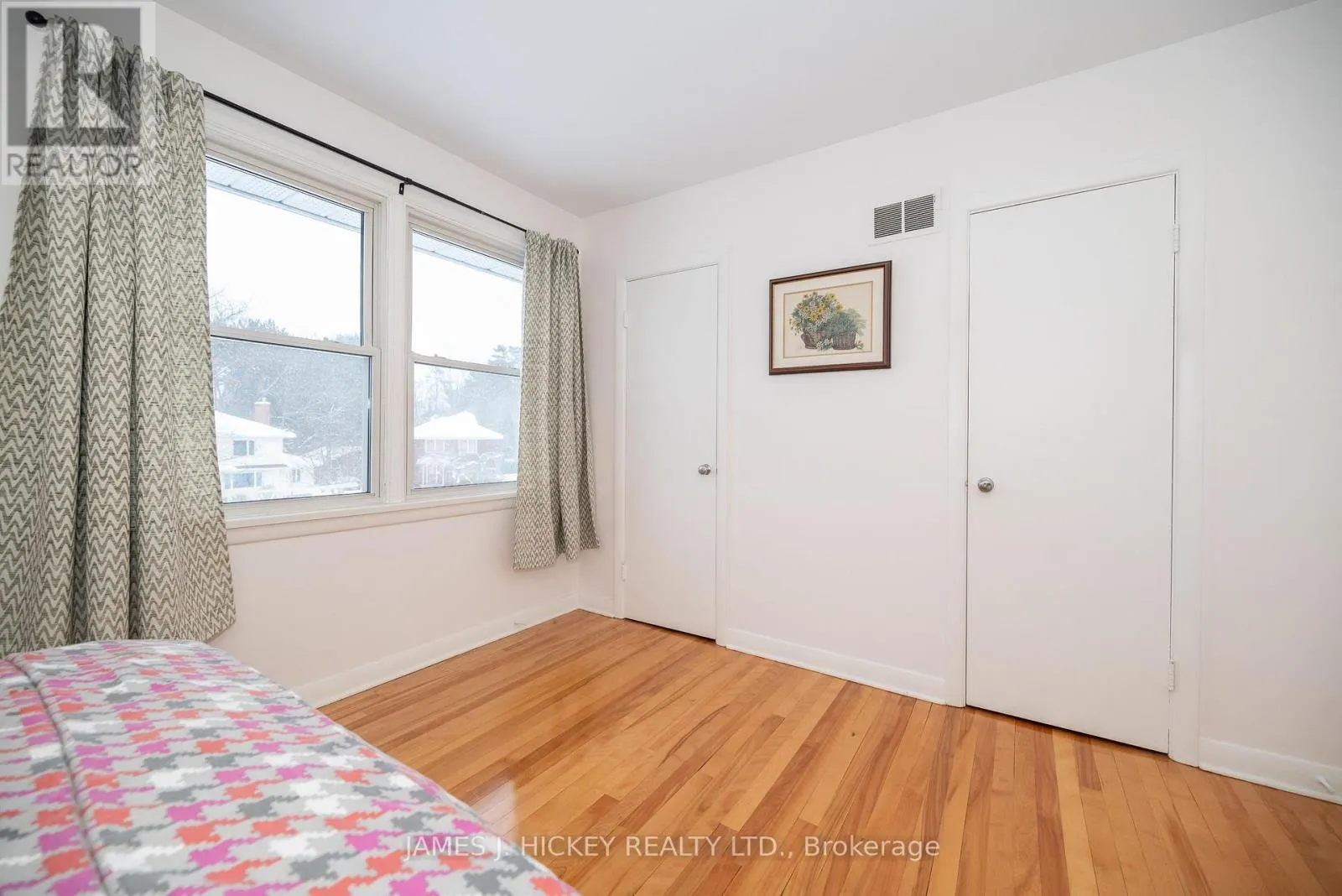 8 TWEEDSMUIR PLACE