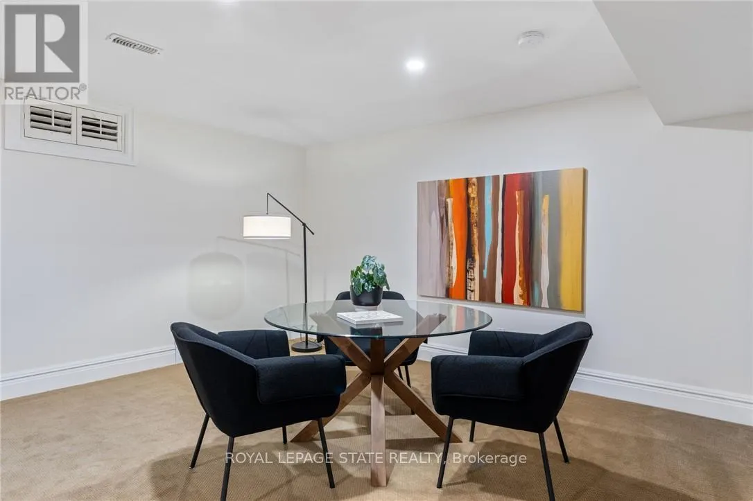 84 JERSEYVILLE ROAD W