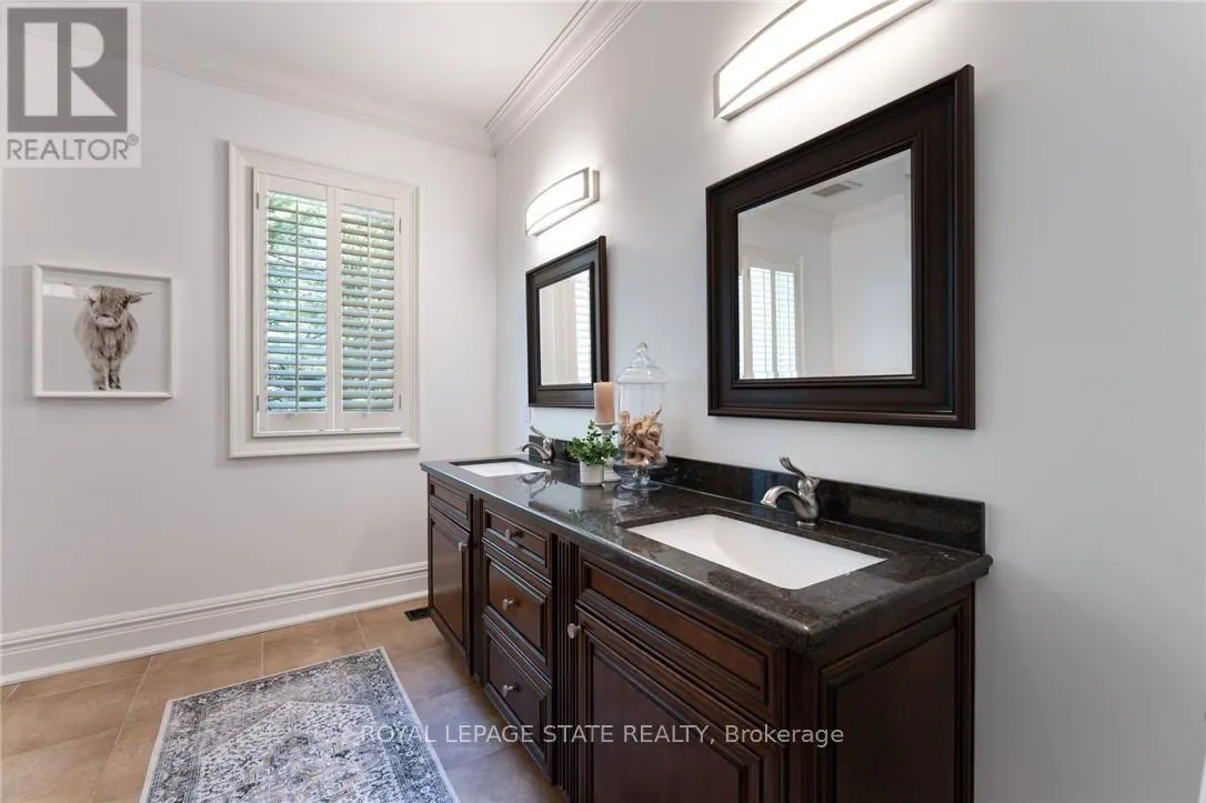 84 JERSEYVILLE ROAD W