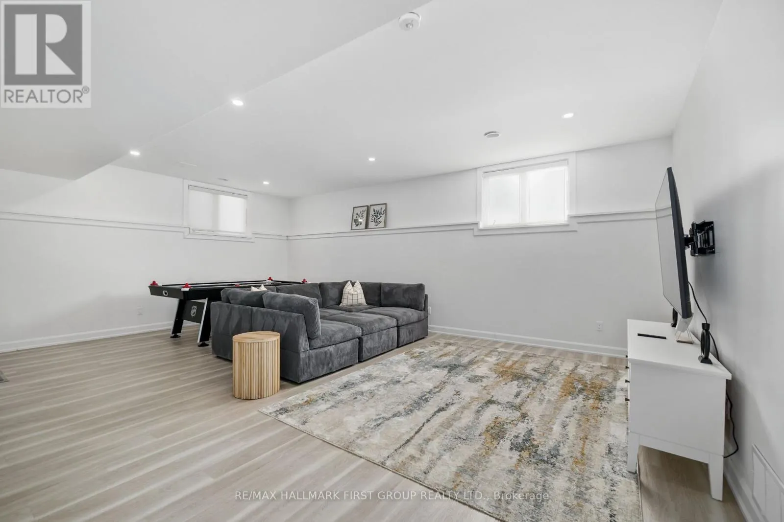 21 HOPE STREET N