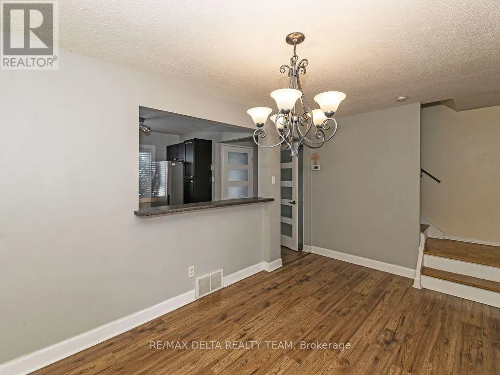- - 3024 FAIRLEA CRESCENT