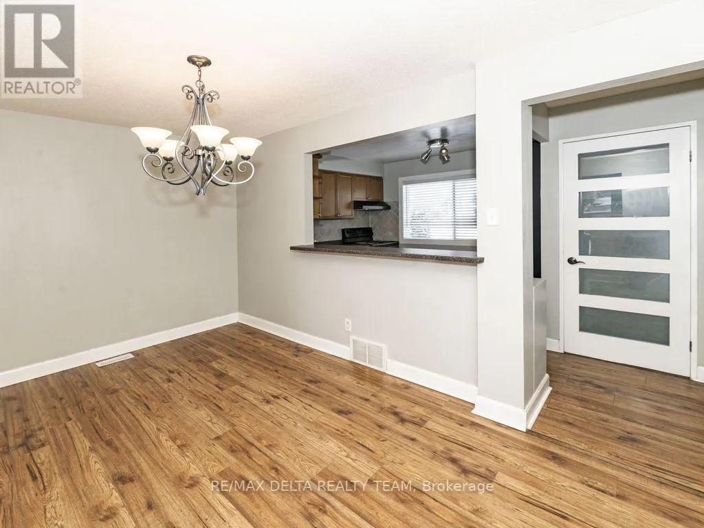 - - 3024 FAIRLEA CRESCENT