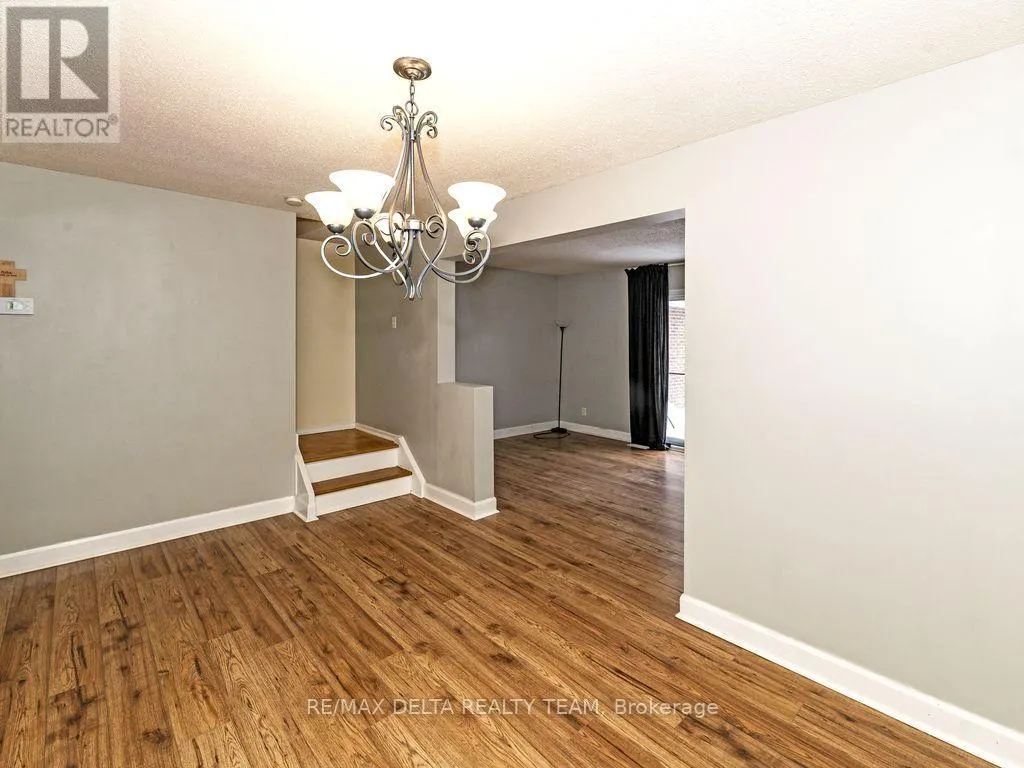 - - 3024 FAIRLEA CRESCENT