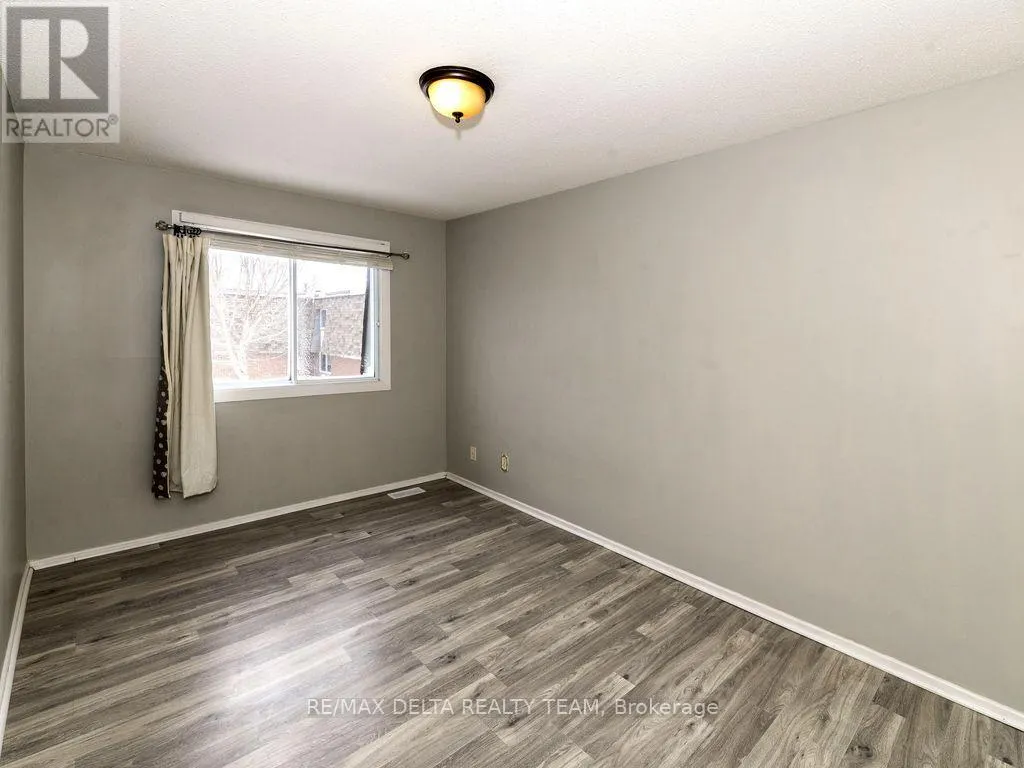 - - 3024 FAIRLEA CRESCENT