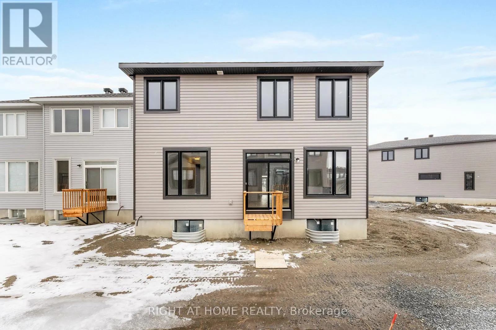118 LUMEN PLACE