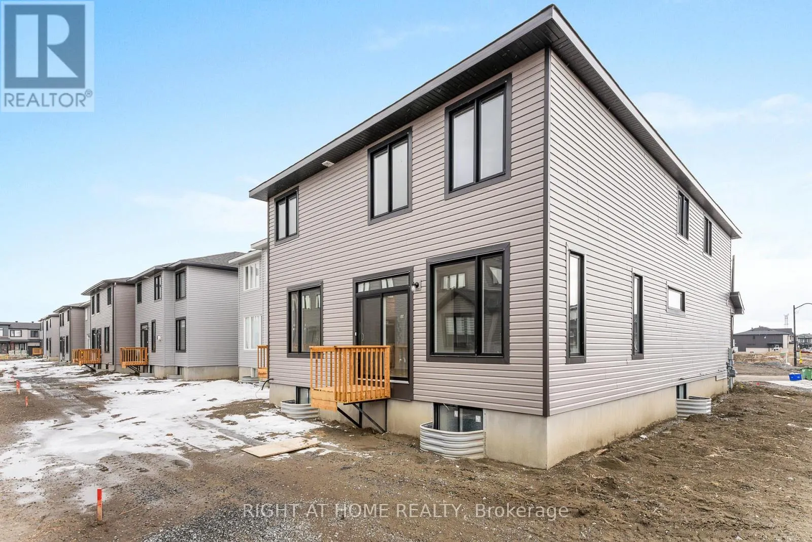 118 LUMEN PLACE
