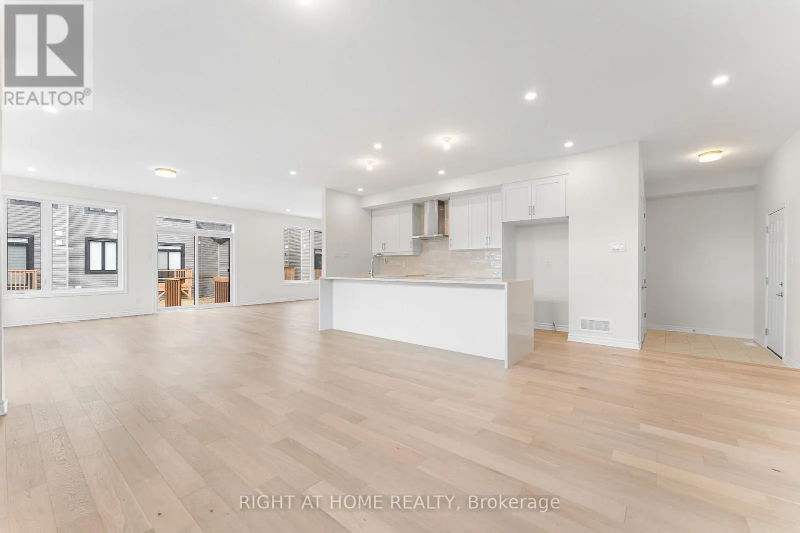 118 LUMEN PLACE