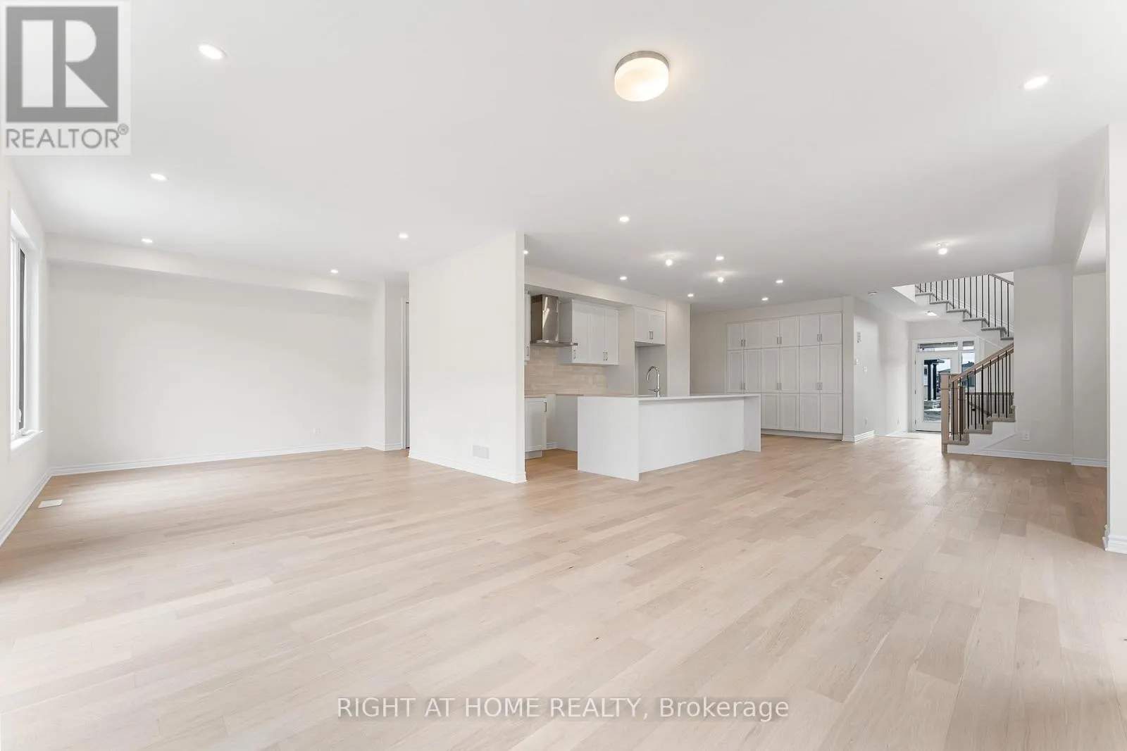 118 LUMEN PLACE