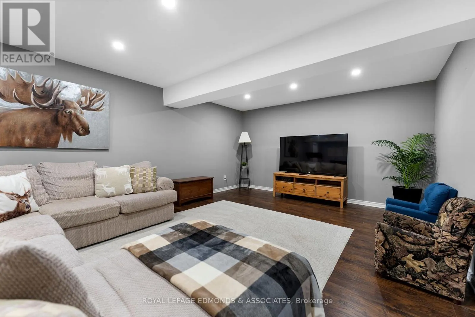 50 BLUE DANUBE WAY