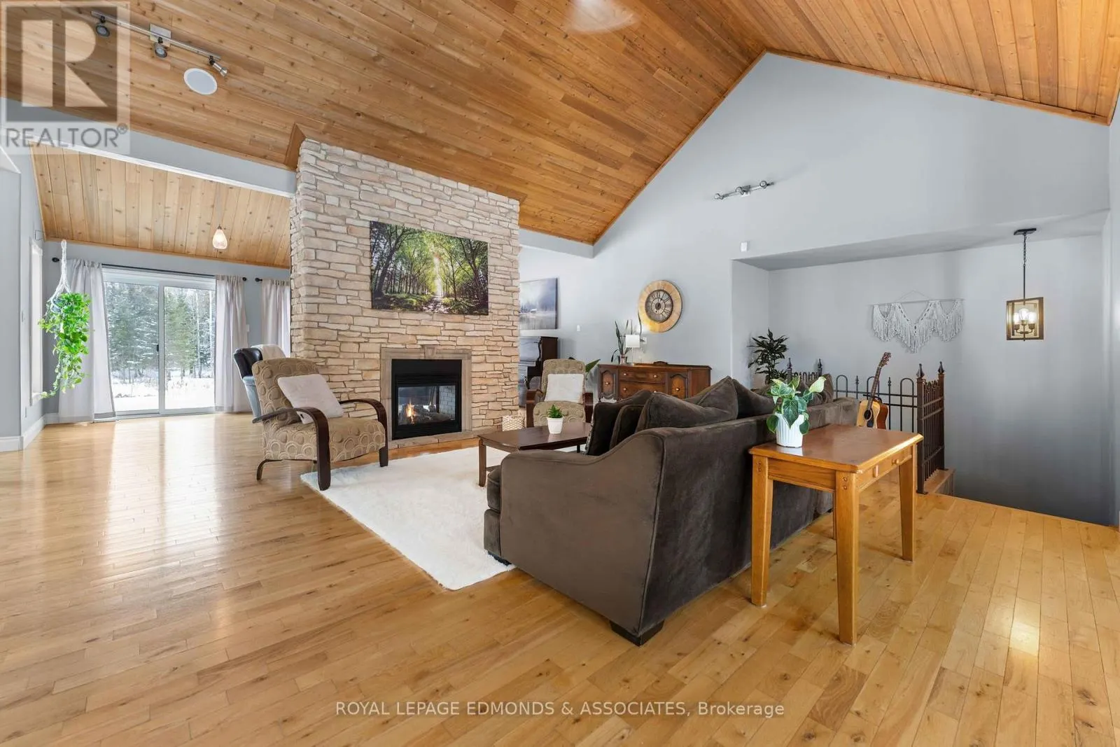 50 BLUE DANUBE WAY
