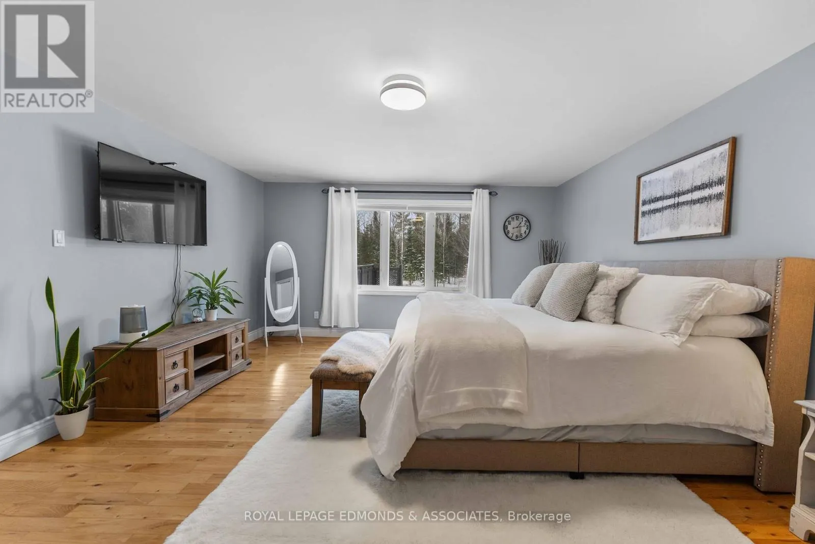 50 BLUE DANUBE WAY