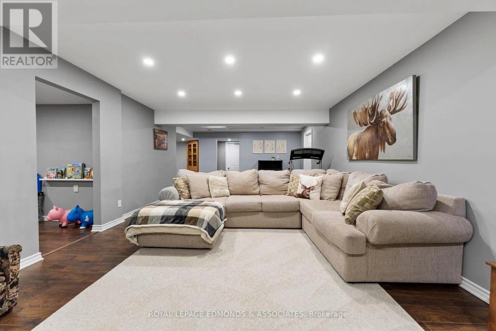 50 BLUE DANUBE WAY
