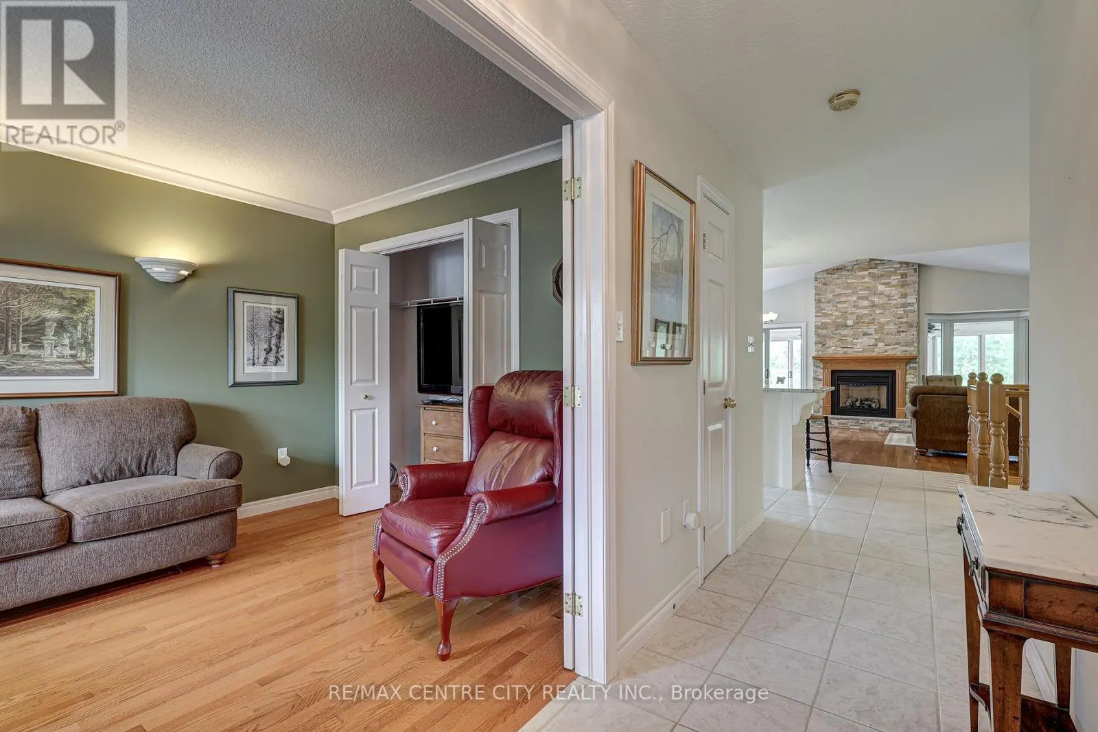 29 HICKORY LANE