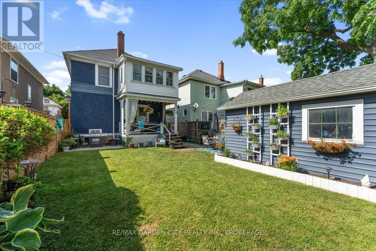 22 CHAPLIN AVENUE